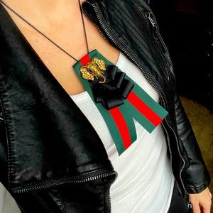 Bow tie / Pendant / Necklace / ELEPHANT Brooch